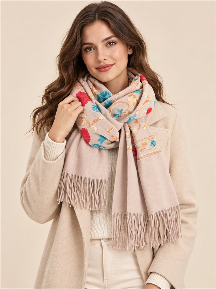 Bufanda floral bordada con flecos