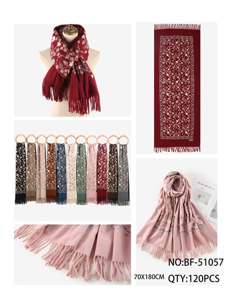 Lenço floral romântico com franjas