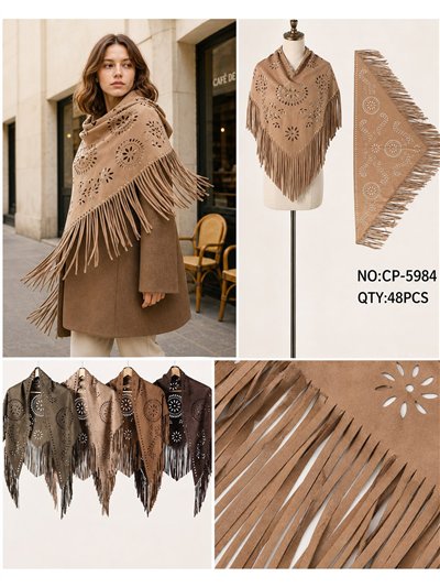Poncho de camurça sintética com franjas recortadas. 2