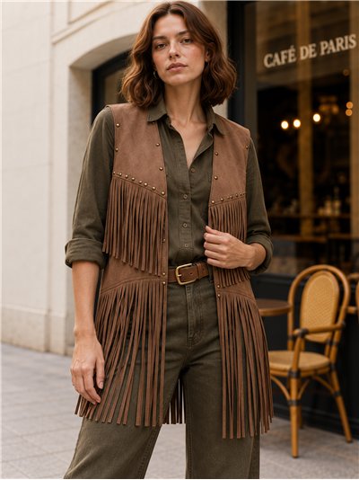 Chaleco largo efecto ante con tachuelas y flecos