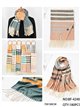 Sciarpa a righe multicolori con frange