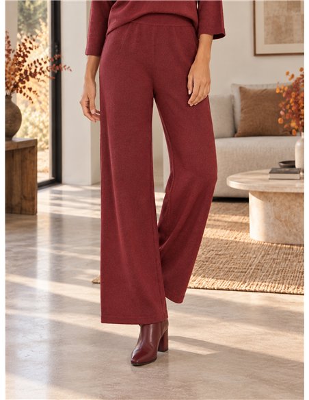 ensemble pull à col rond et pantalon à jambes larges