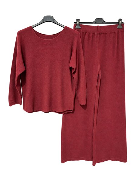 ensemble pull à col rond et pantalon à jambes larges