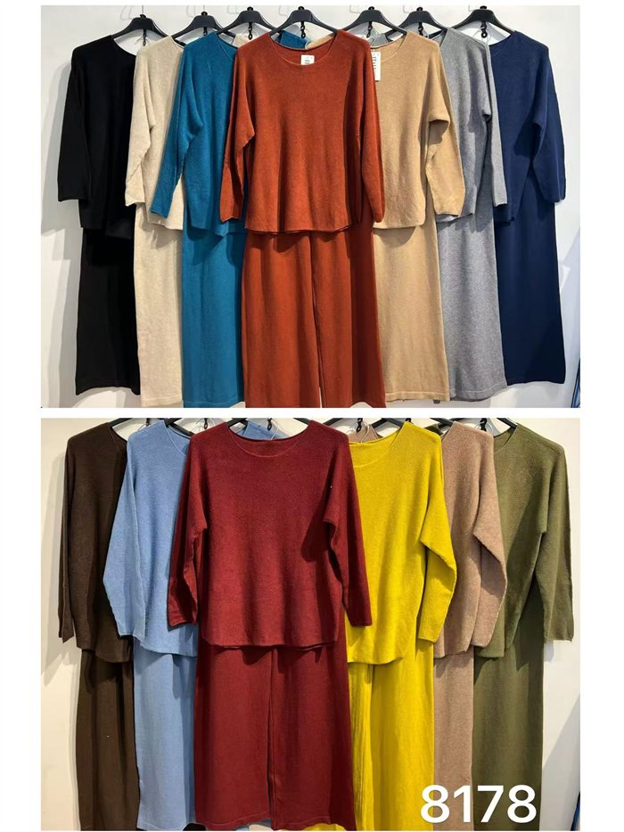 ensemble pull à col rond et pantalon à jambes larges