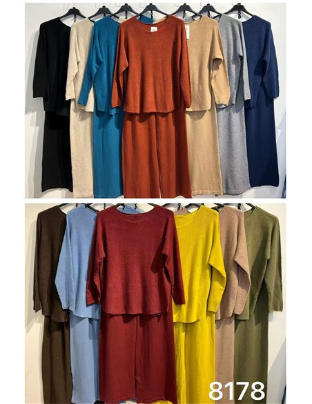 ensemble pull à col rond et pantalon à jambes larges