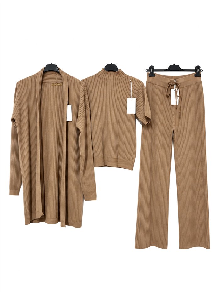 Geripptes Cardigan-Set bestehend aus Oberteil und Hose