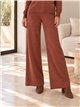 Conjunto jersey cuello pico y pantalón wide leg