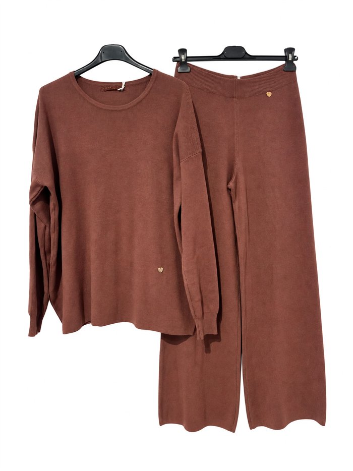 Ensemble pull oversize avec fentes latérales et pantalon à jambes larges