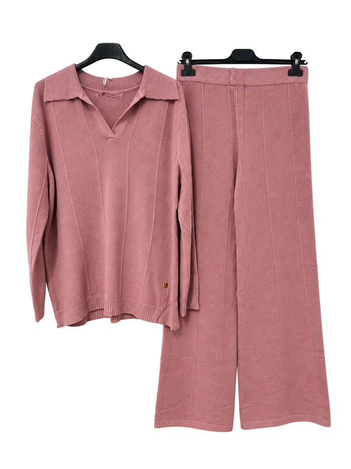 Conjunto jersey cuello polo y pantalón wide leg