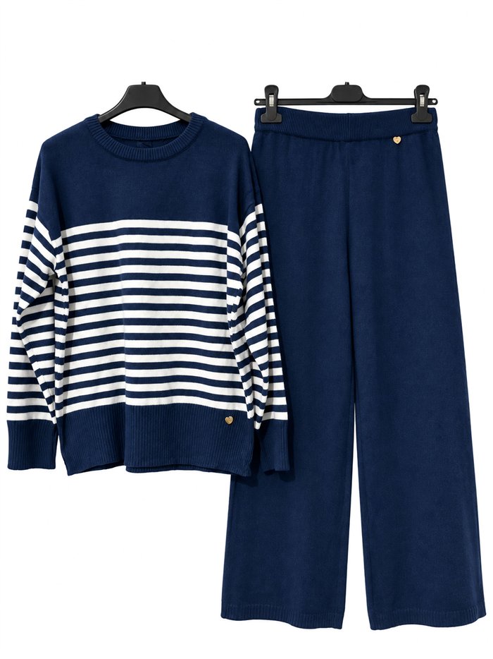 Conjunto jersey rayas horizontales y pantalón wide leg
