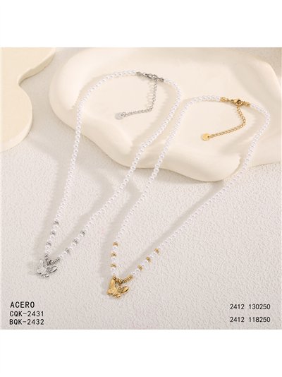 Collier de perles nacrées avec pendentif papillon 2