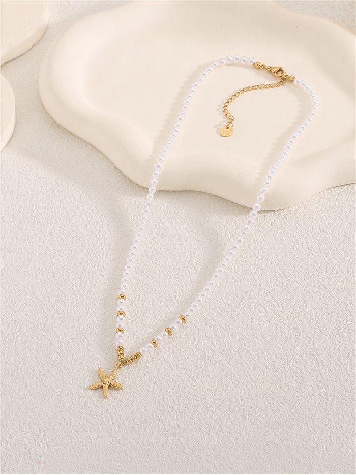 Collier de perles nacrées avec pendentif étoile de mer