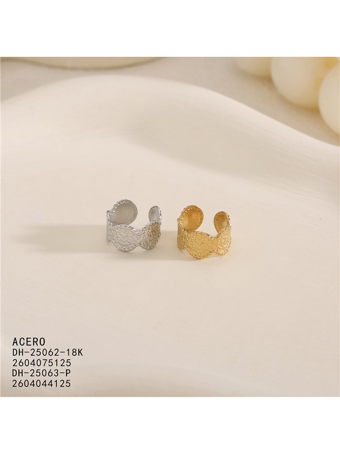 Ear cuff círculos martillados de acero