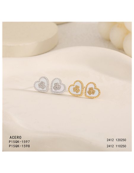 Boucles d'oreilles en forme de cœur ornées de trèfle et d'émail blanc
