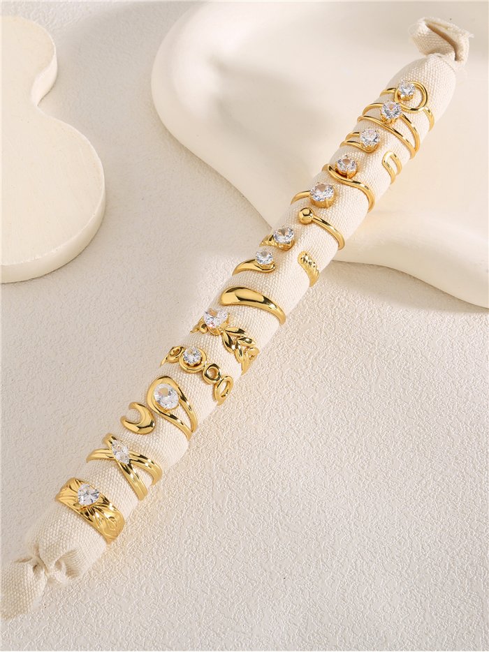 Packung mit 12 Ringen mit Zirkonia und Präsentationsständer