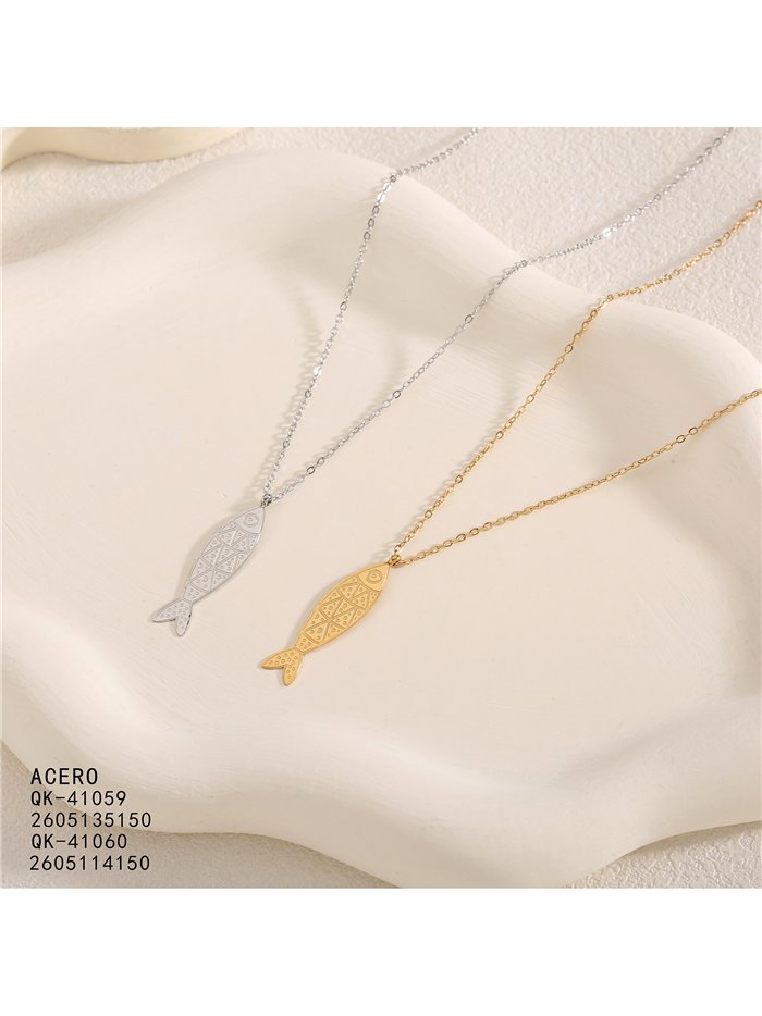 Halskette aus graviertem Stahl mit Fischmotiv