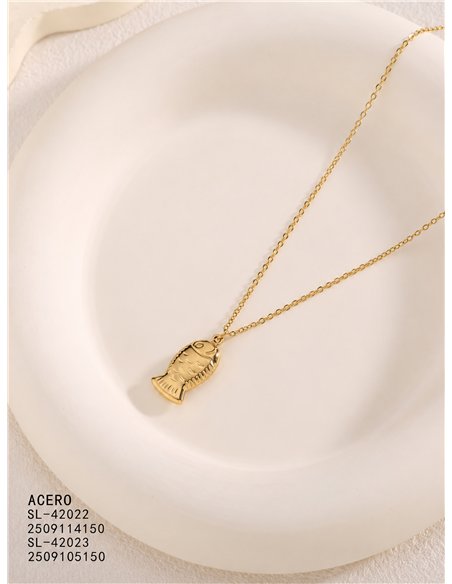 Collar pez de acero