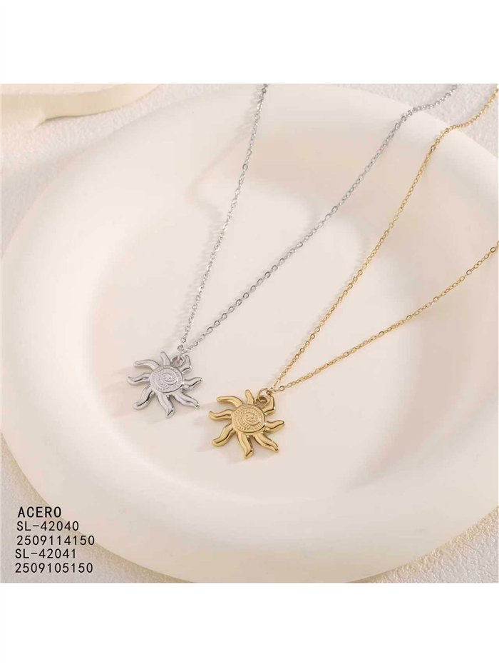 Collier soleil en spirale d'acier