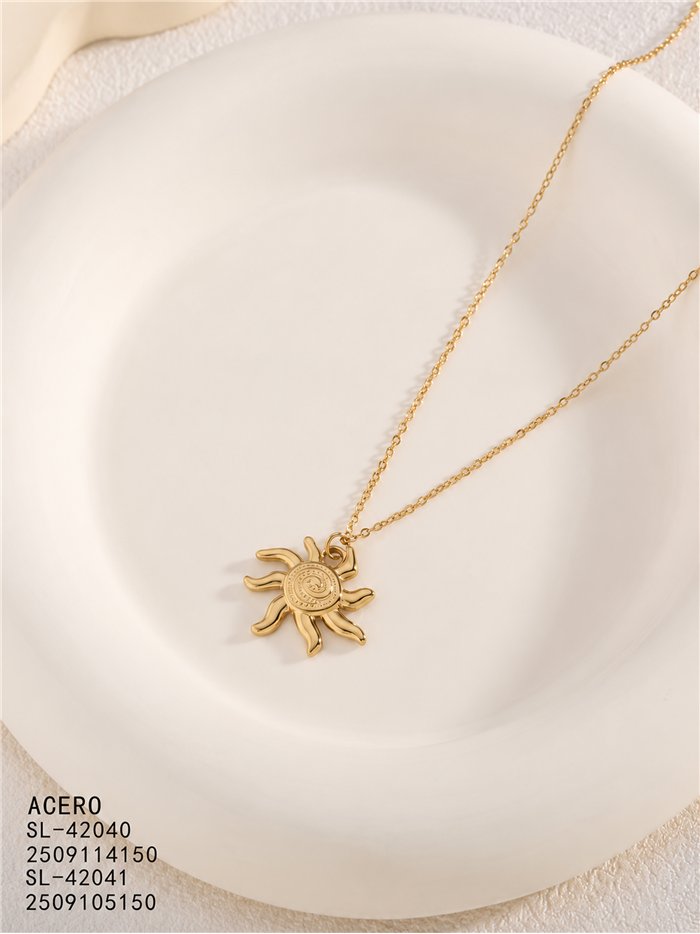 Collier soleil en spirale d'acier