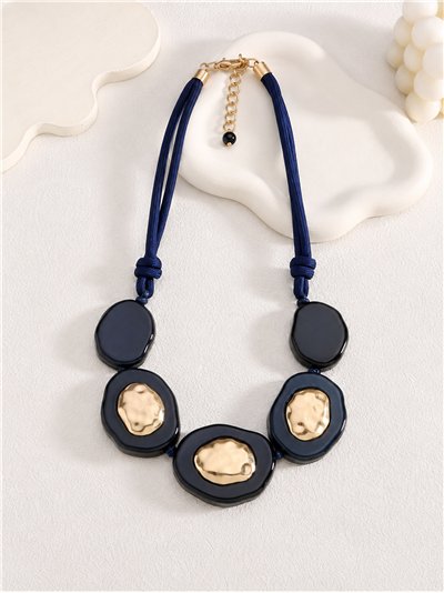 Harzkette mit Golddetails