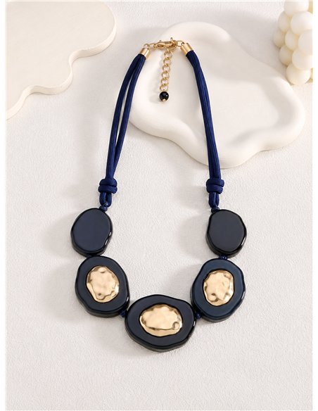 Harzkette mit Golddetails