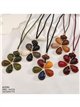 Collier de fleurs en résine