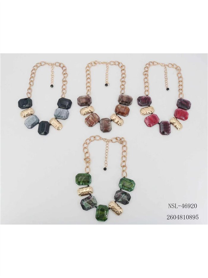 Collana a maglie con resina