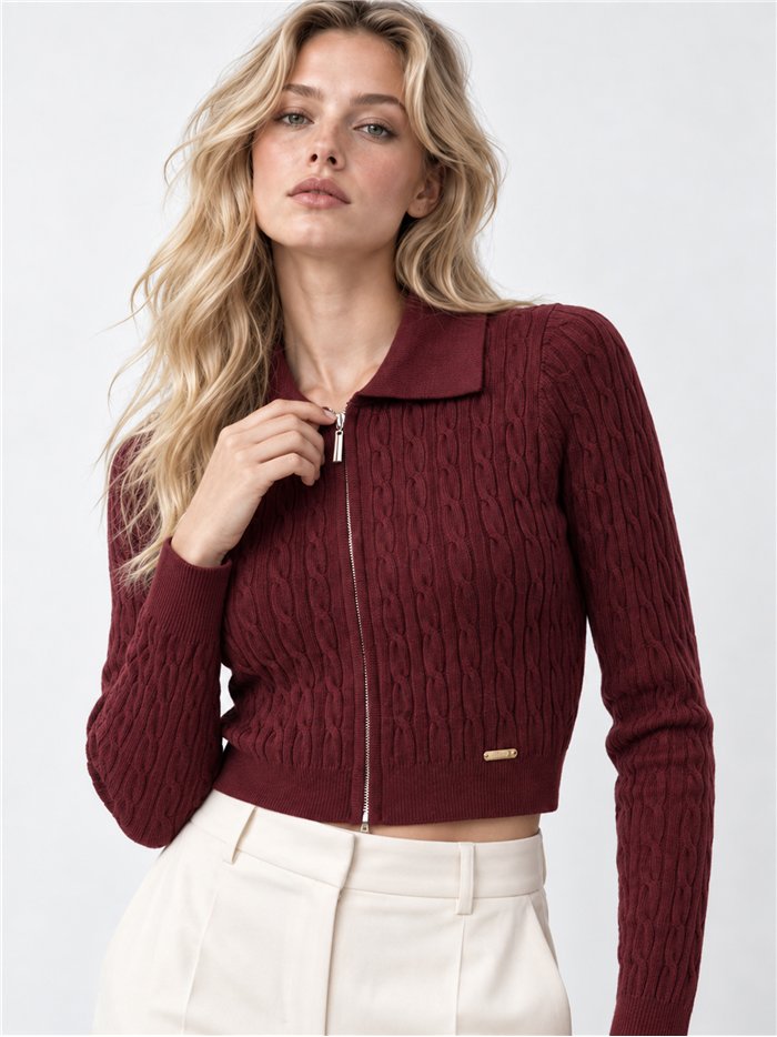 Chaqueta corta trenzada cremallera