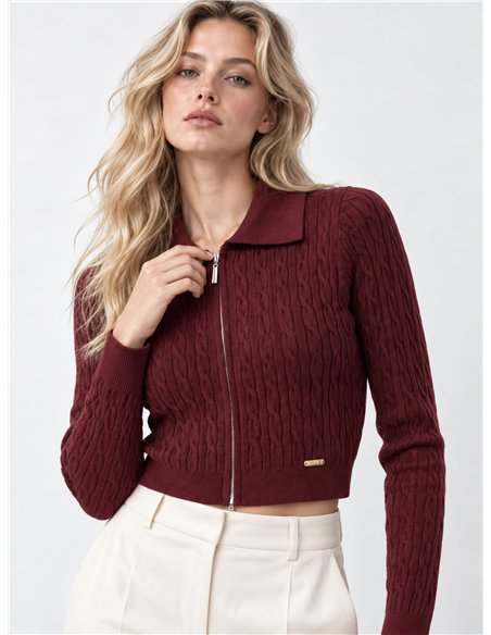Chaqueta corta trenzada cremallera