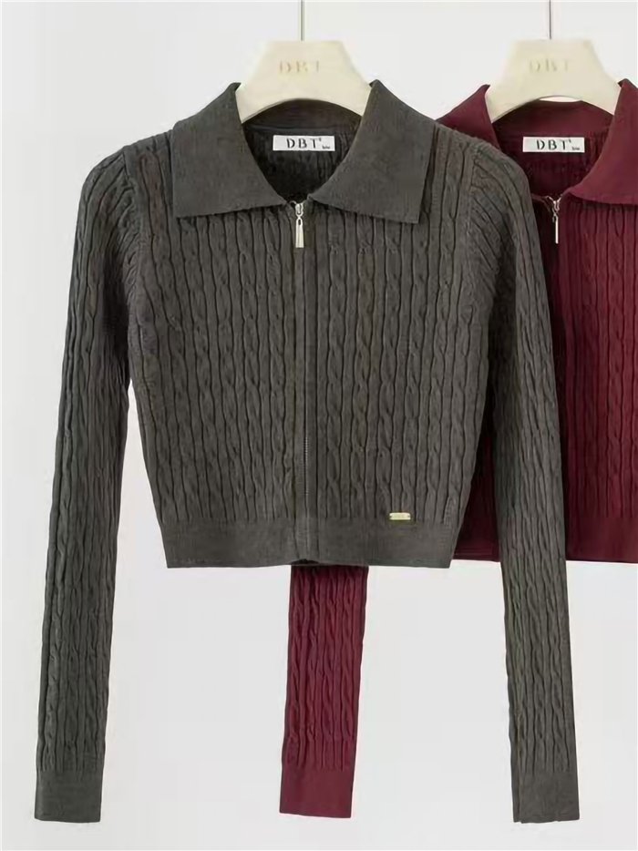 Chaqueta corta trenzada cremallera