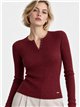 Maglione a coste con bottoni sullo scollo