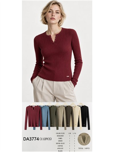 Maglione a coste con bottoni sullo scollo 2