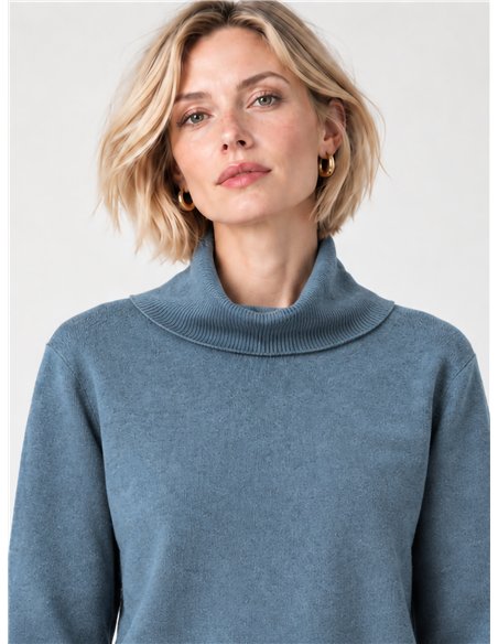 Roll neck sweater with frayed hem