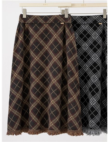 Gonna midi a quadri in maglia con frange