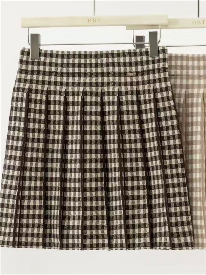 Pleated check knit mini skirt