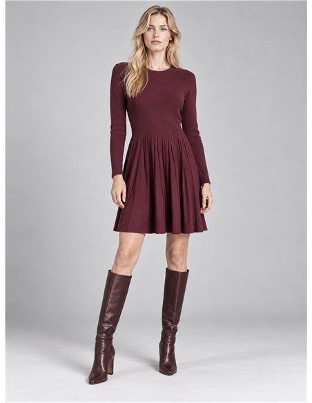 Vestido de punto falda evasé