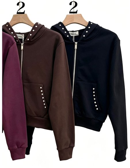 Sudadera tachuelas con cremallera