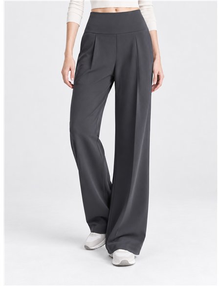 Pantalón deportivo wide leg bolsillos