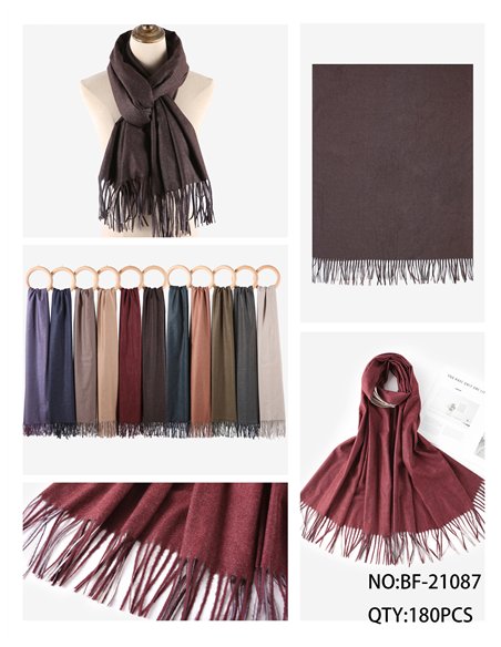 Plain fringe scarf