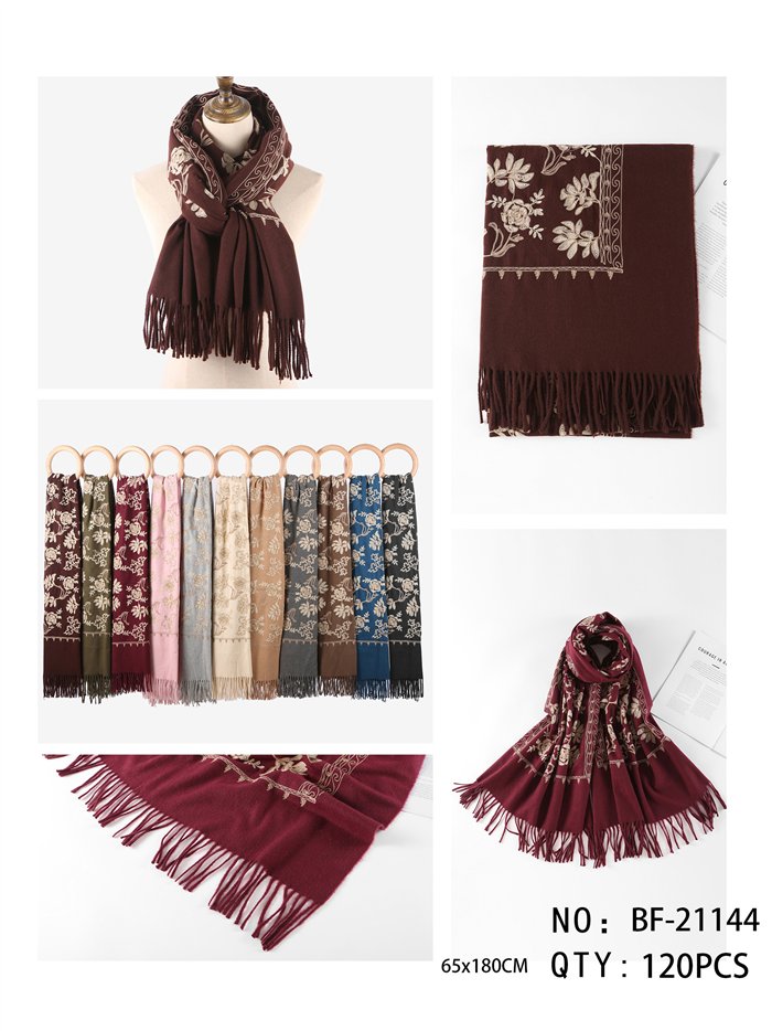 Bufanda floral con flecos