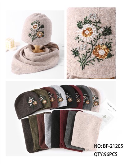 Set composto da cappello con fiori di strass e sciarpa triangolare 2