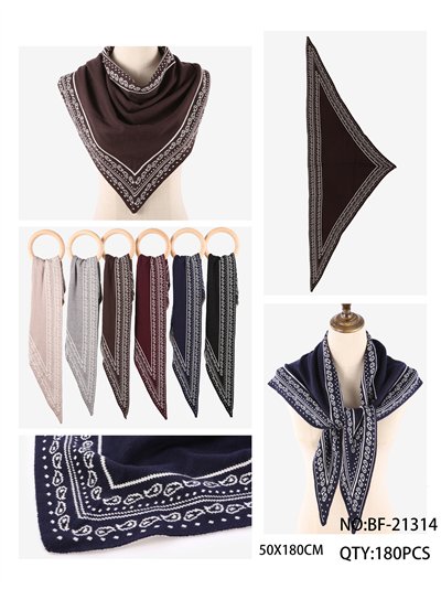 Bufanda triangular estilo bandana 2
