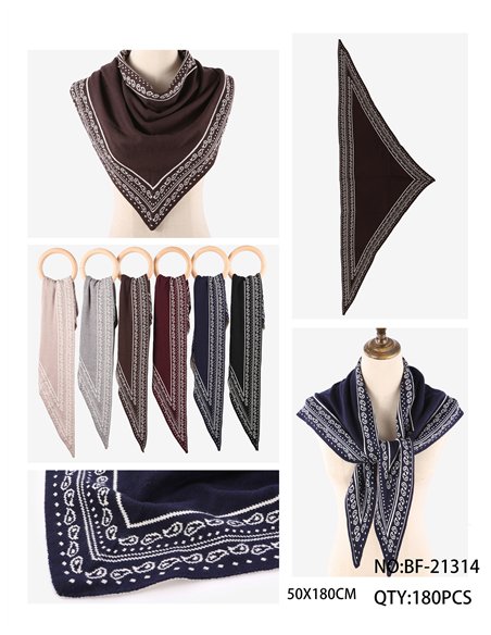 Bufanda triangular estilo bandana