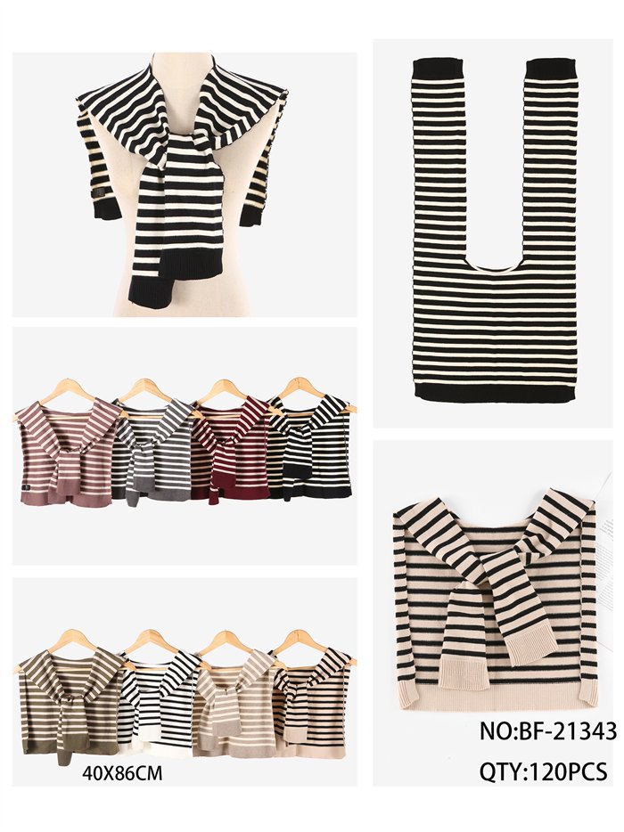 Gestreifter Strickschal mit Pullover-Effekt