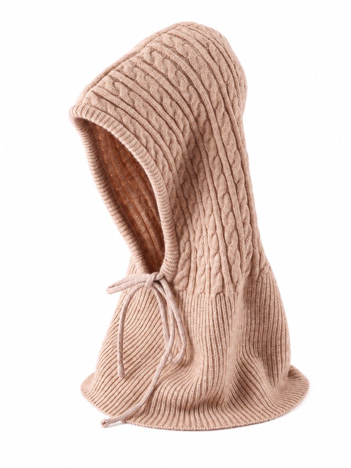 Cagoule en maille tressée avec lien