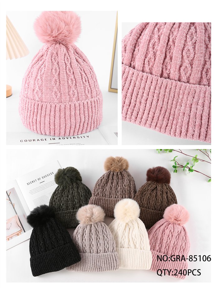 Gorro de punto chenilla trenzado con pompón