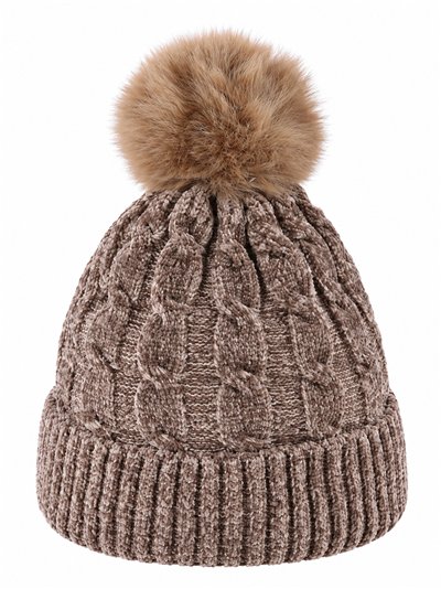 Gorro de tricô chenille com tranças e pompom.