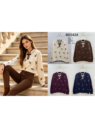 Pull brodé de fleurs avec nœud 2