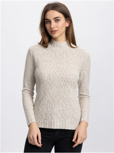 pull à col roulé en maille torsadée