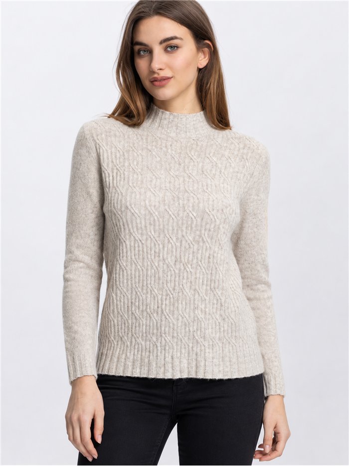pull à col roulé en maille torsadée